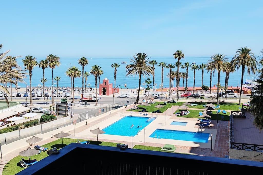 Primera Linea De Playa Benalmadena Aloha Playa Exterior photo