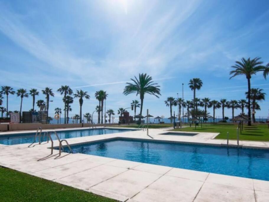 Primera Linea De Playa Benalmadena Aloha Playa Exterior photo